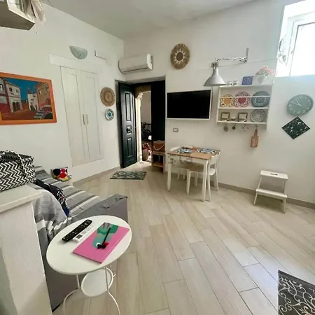 Donna Sicilia Ortigia