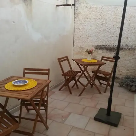 Donna Sicilia Ortigia * Syracuse