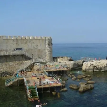 Donna Sicilia Ortigia * Syracuse